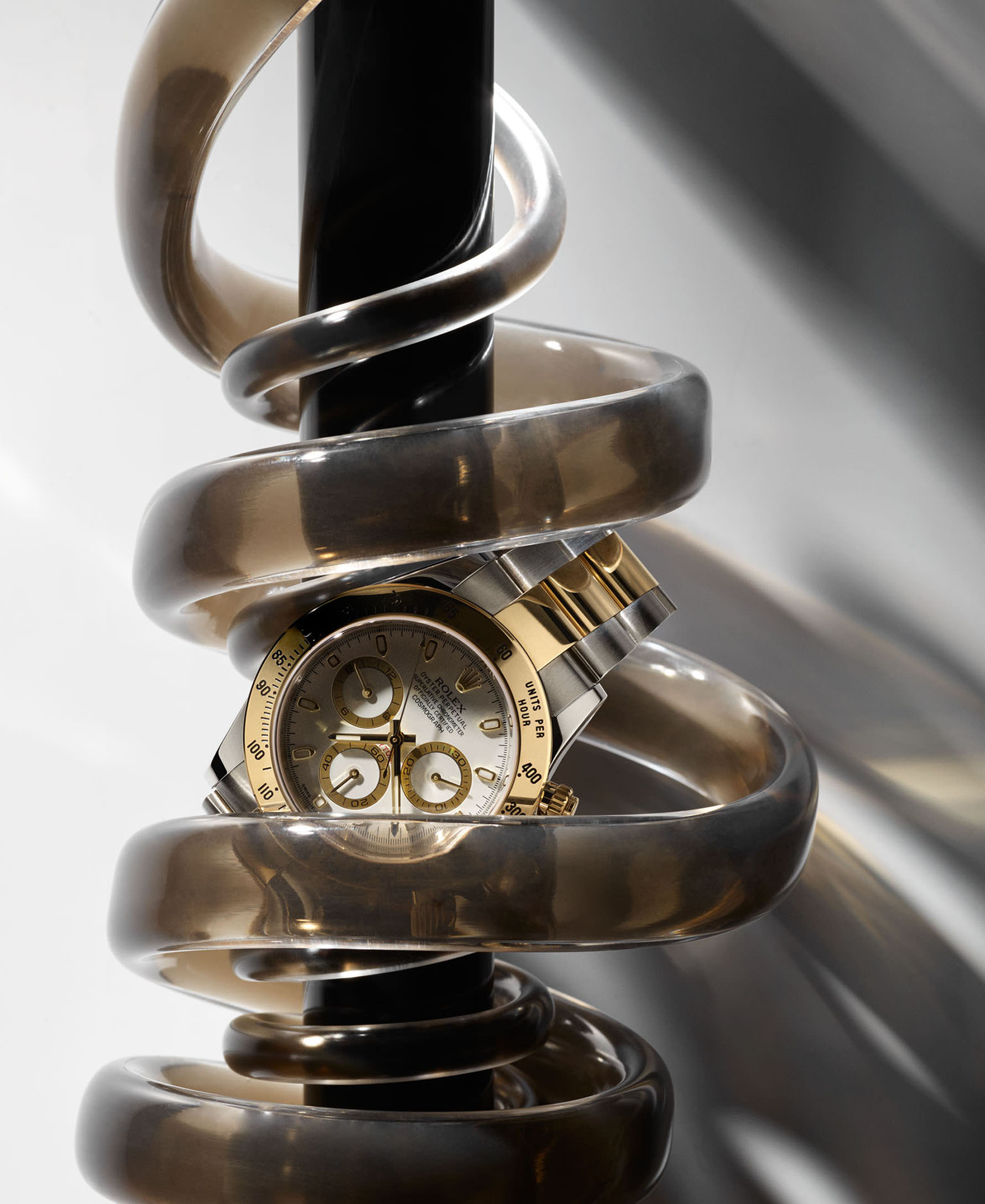 Intersection Magazine Intersection Magazine - Watches and tubes — Laziz Hamani